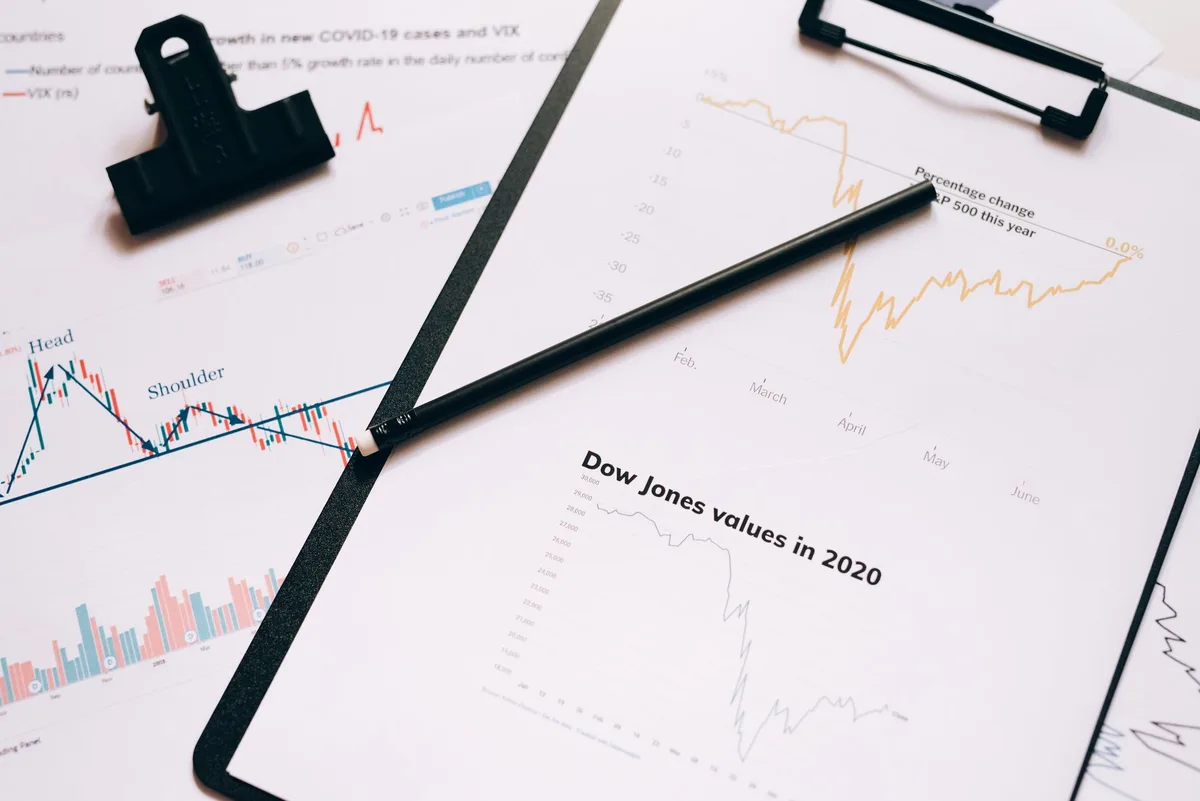 Gráfico de análise de investimentos mostrando diferentes taxas de retorno